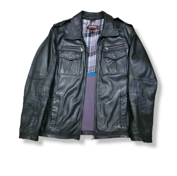 Danier leather jacket - Picture 2 of 9
